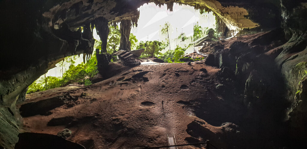 Find authentic prehistoric cave paintings in Niah National Park