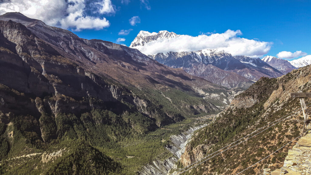 Pictures of the Annapurna Himalayas in Nepal 