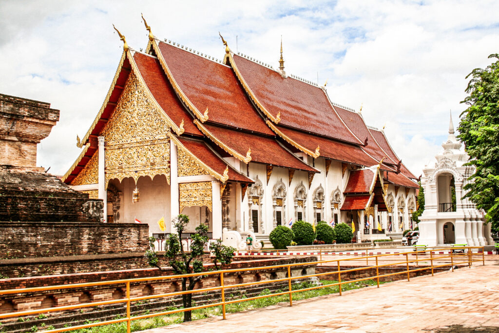 Wat Chedi Luang, Pictures of the temples in Chiang Mai
