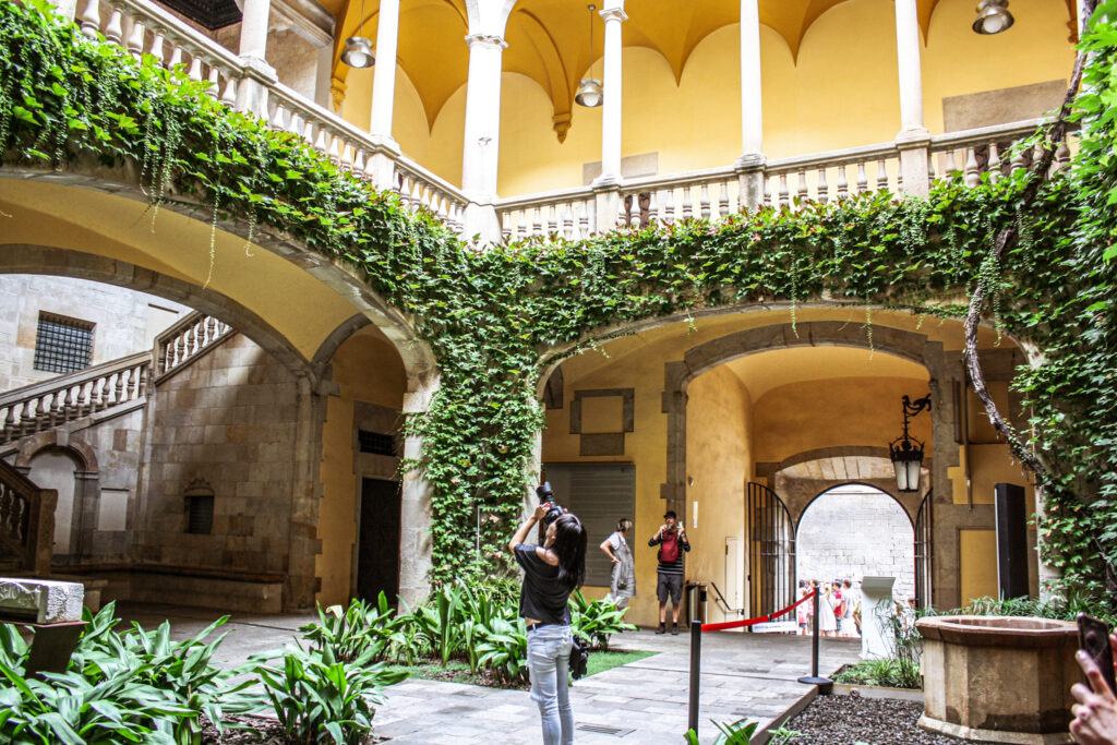 Pictures of Barcelona Spain In The World's Jungle