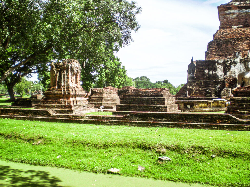 Discover the Thai history at Sukhothai Historical Park, In The World's Jungle