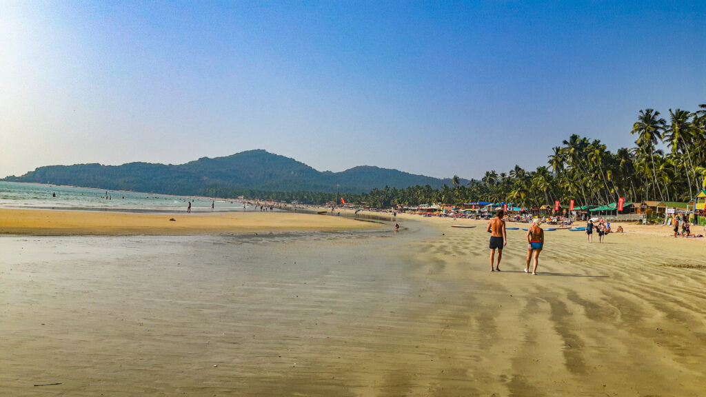 Palolem beach in Goa. Virtual picture tour India. In the worlds jungle travel blog.
