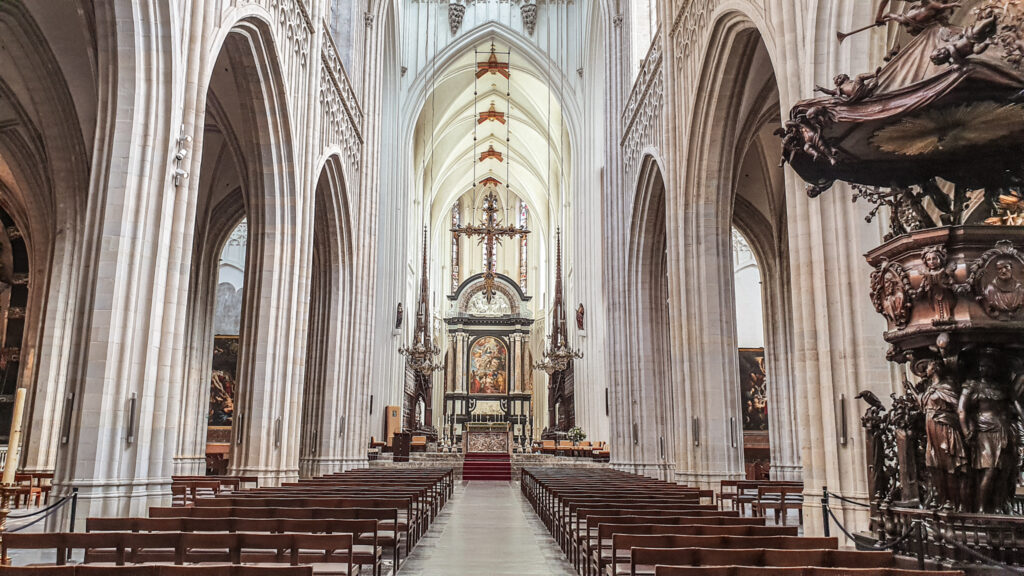 Onze-Lieve-Vrouwe Cathedral, a monumental highlight in Antwerp
