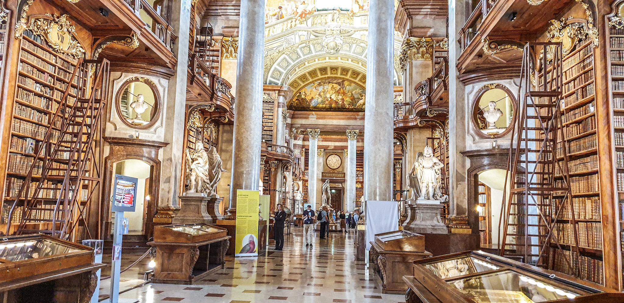 Monumental highlights of Vienna, Austria - In the worlds jungle