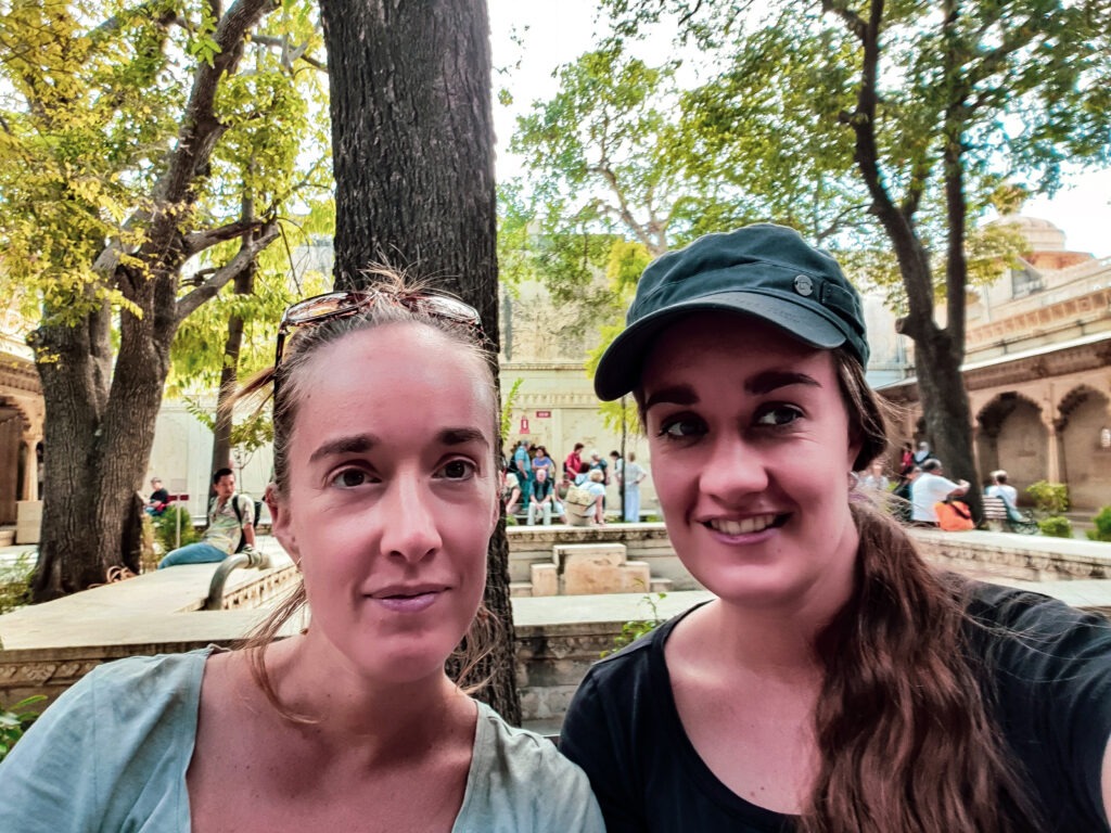Adriana Machielsen and her sister in Udaipur, India. In the worlds jungle travel.