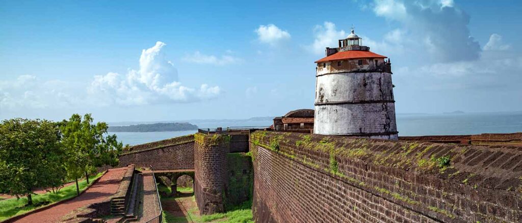 Fort Aguda in Goa. The best historical and natural places to visit in Goa