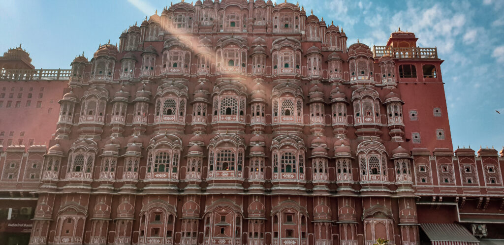 Hawa Mahal in Jaipur. Majestic palaces to visit or to stay at in Rajasthan, India. In the worlds jungle travel.