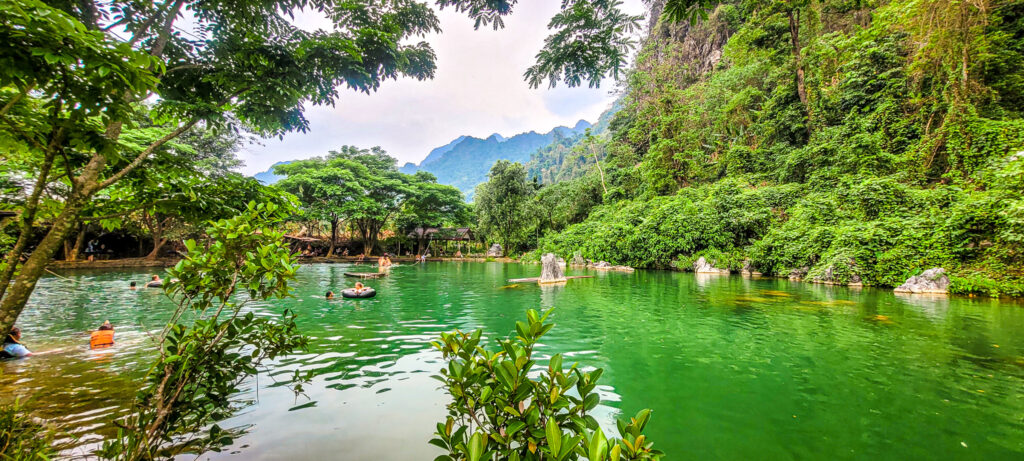 Blue lagoon number 4 in Vang Vieng. Cultural and natural highlights to see and do in Vang Vieng, Laos. In the worlds jungle travel blog. 