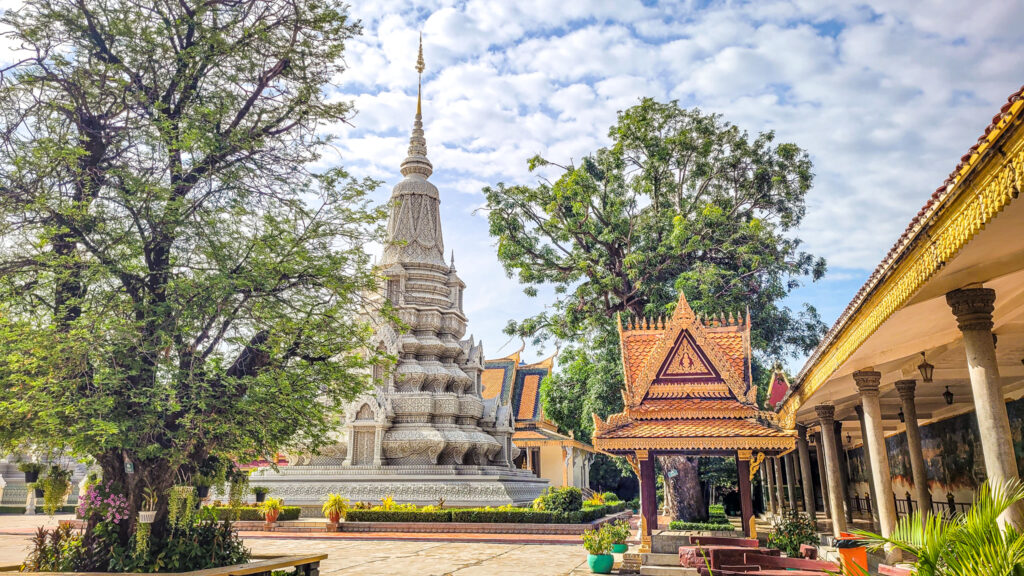 Cultural highlights in Phnom Penh. In the worlds jungle.