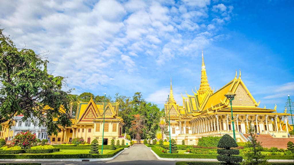The Royal Palace. Cultural highlights in Phnom Penh. In the worlds jungle.