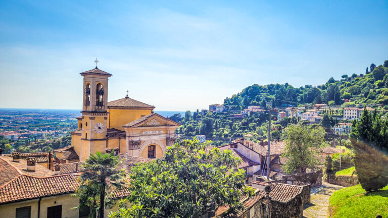 Monumental highlights in Bergamo, Italy. In the worlds jungle travel blog.