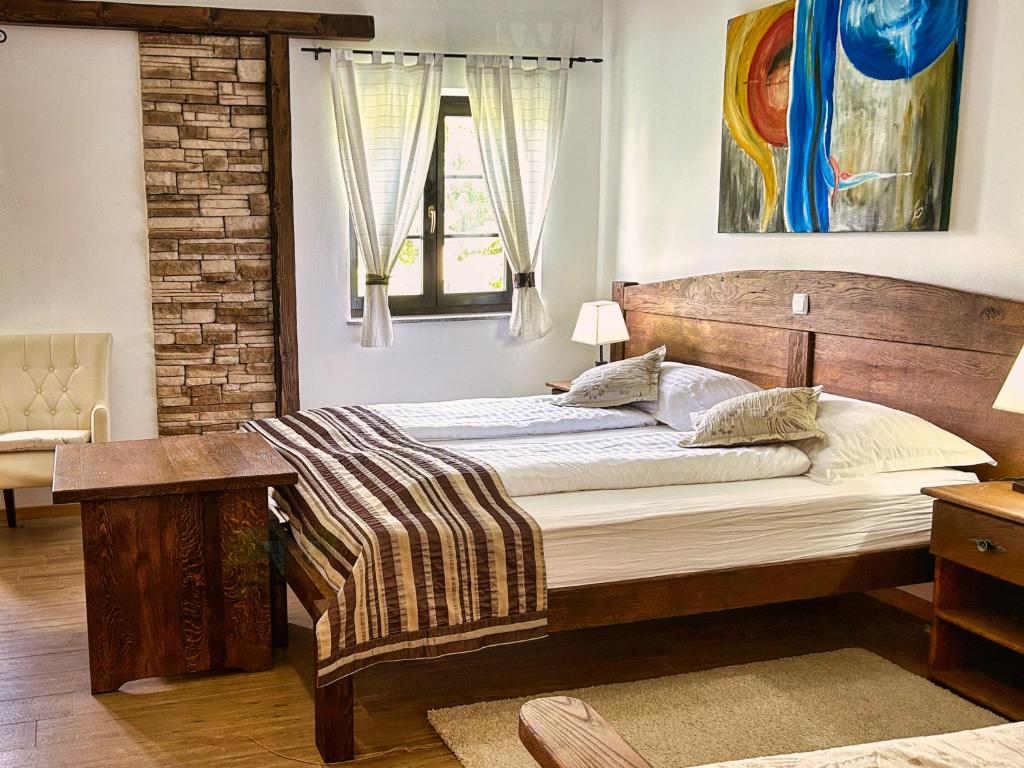 Bedroom at Fenomen Plitvice Resort. Visiting Plitvice Lakes: tips, highlights, and where to stay