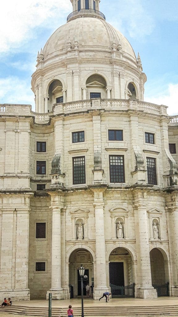 Cathedral architecture. Lisbon Travel Guide: what to see, do, and know before you go