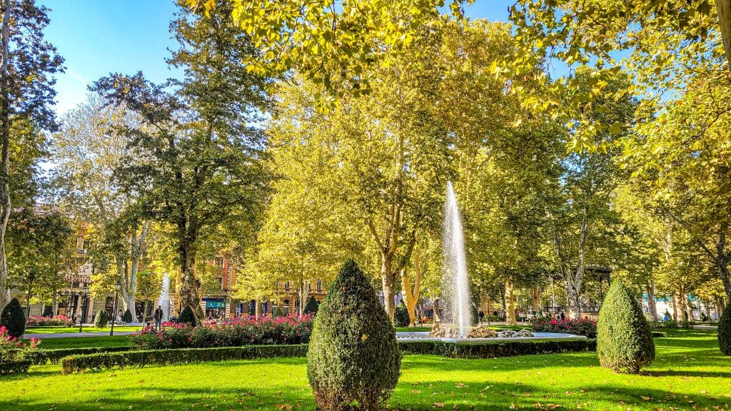 Fountains at Trg Kralja Tomislava. Zagreb Travel Tips: Best Sights, Day Trips, and Where to Stay
