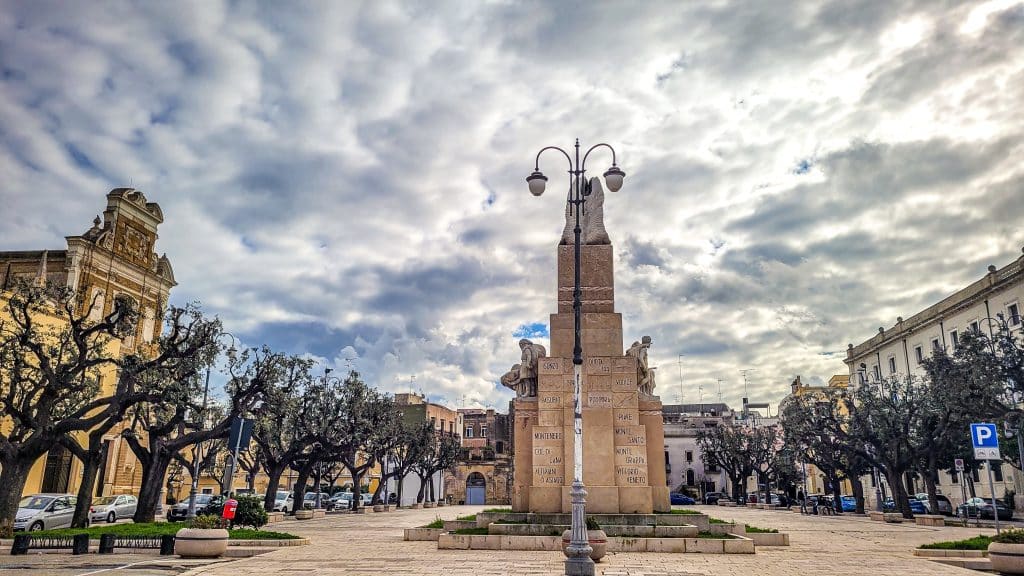 Monumento ai Caduti d'Italia. Brindisi Travel Guide: Everything You Need to Know Before You Visit